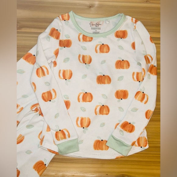 Jessica Simpson Pumpkin Pajama Set Girls size 8 - Picture 5 of 12